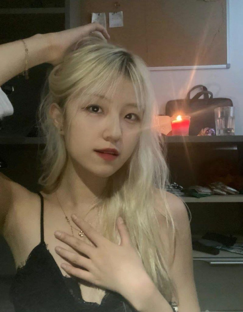 腳模面試臉足同框套路系列-025-27號(hào)-大學(xué)老師[14P/16V/197MB]插圖