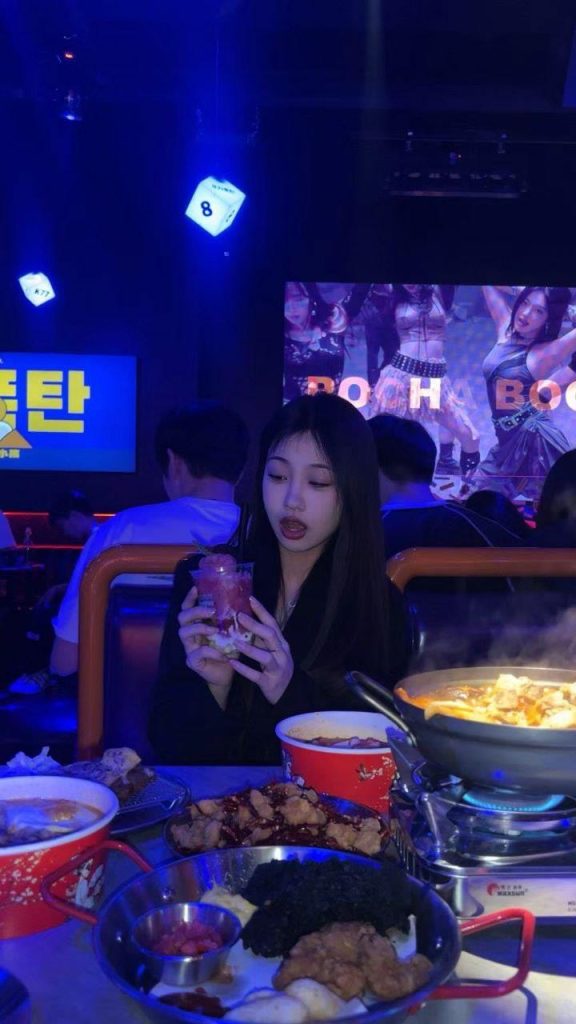 腳模面試臉足同框套路系列-035-37號(hào)-小姐姐[14P/5V/68MB]插圖1