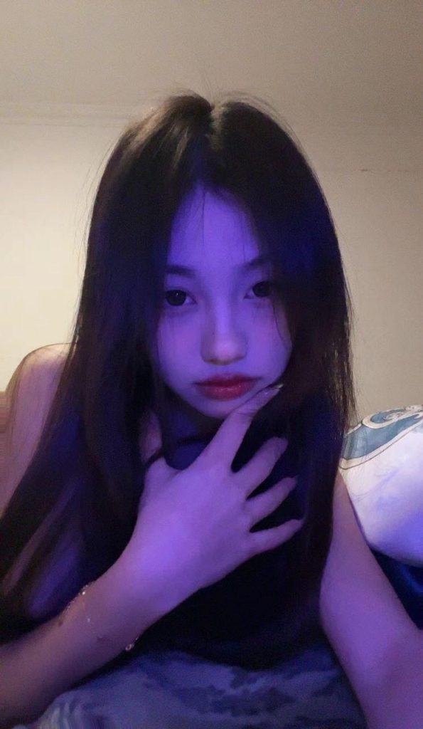 腳模面試臉足同框套路系列-035-37號(hào)-小姐姐[14P/5V/68MB]插圖2