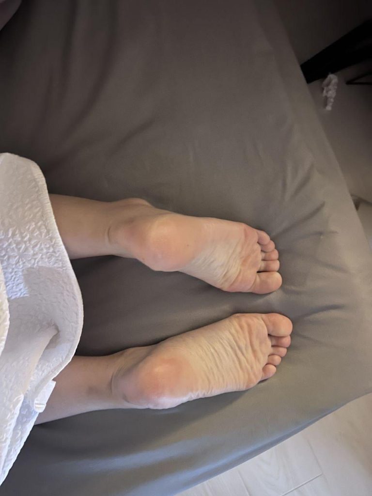 腳模面試臉足同框套路系列-036-38號(hào)-小姐姐[10P/4V/46MB]插圖1