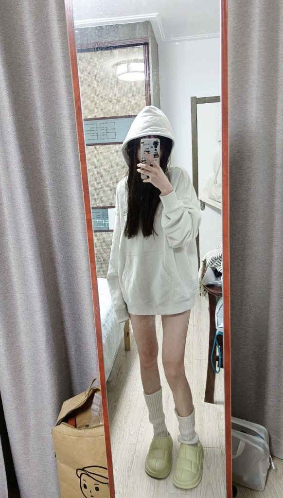 腳模面試臉足同框套路系列-039-164 44 37 小姐姐[9P/1V/29MB]插圖