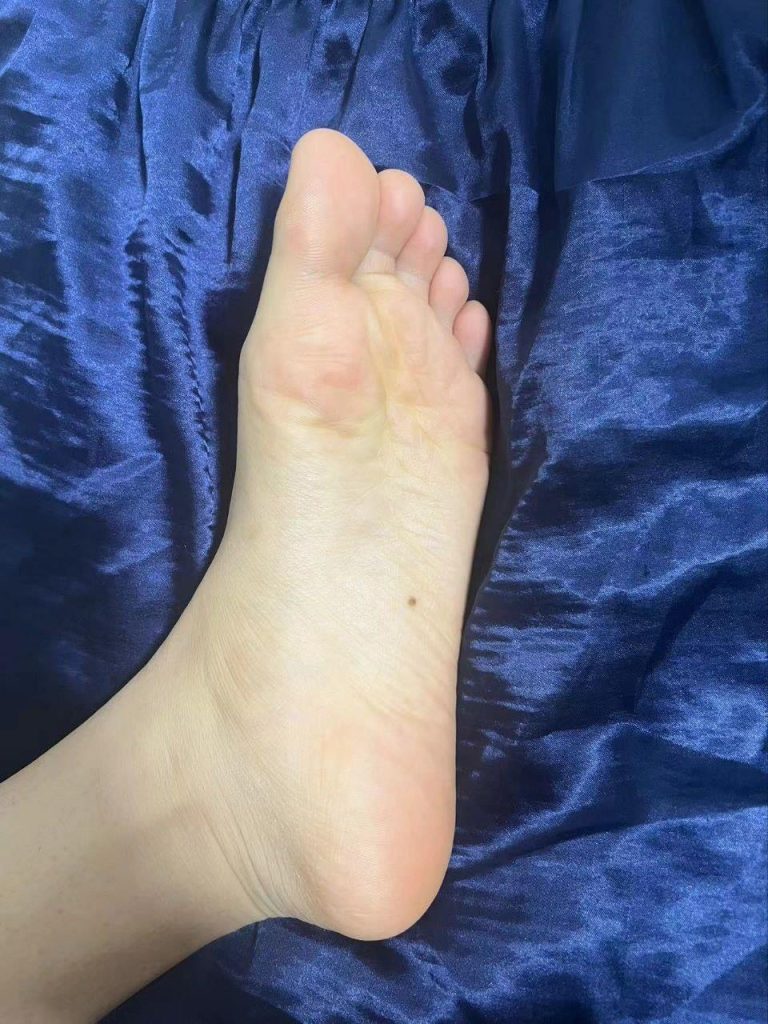 腳模面試臉足同框套路系列-049-168 102 37 東北妹字[6P/2V/13MB]插圖1