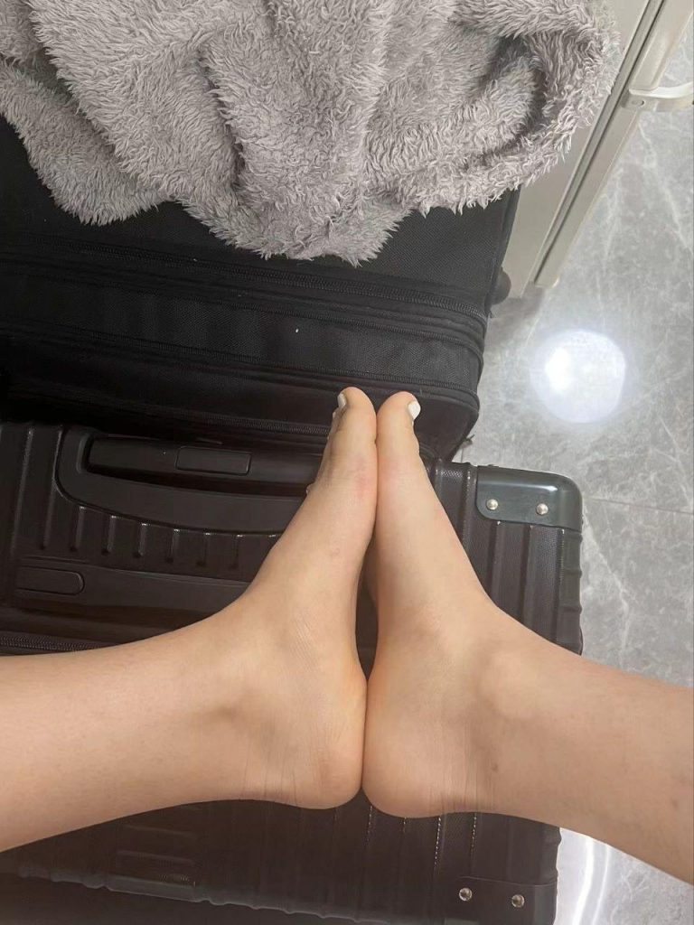 腳模面試臉足同框套路系列-049-168 102 37 東北妹字[6P/2V/13MB]插圖2