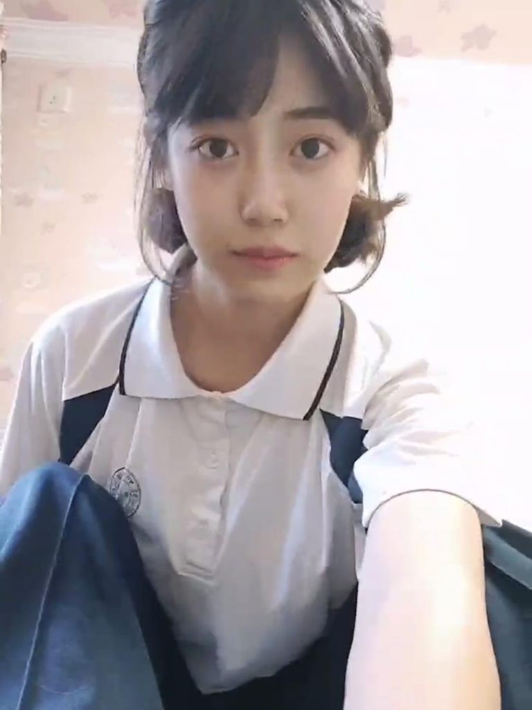 腳模面試臉足同框套路系列-063-39碼大腳底[9P/6V/53MB]插圖