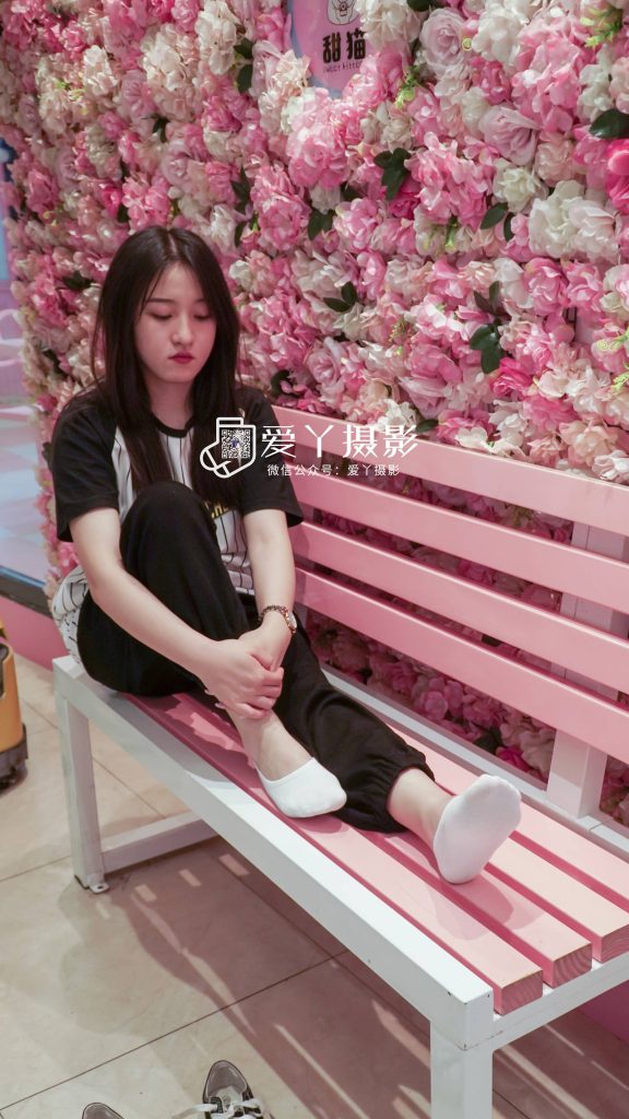 愛丫攝影 001 未來城黑白衣白棉襪船襪腳全程 [190P/2V/9.73G]插圖