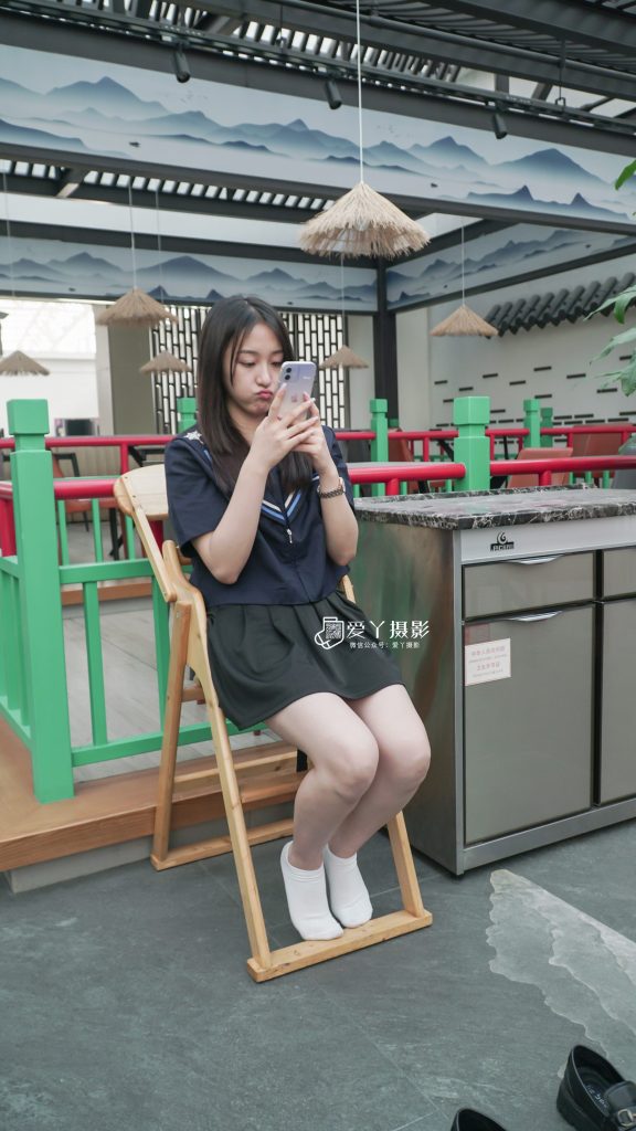 愛丫攝影 003 朝鮮主題酒店全程校服白棉襪腳帶特寫 [75P/3V/4.85G]插圖3