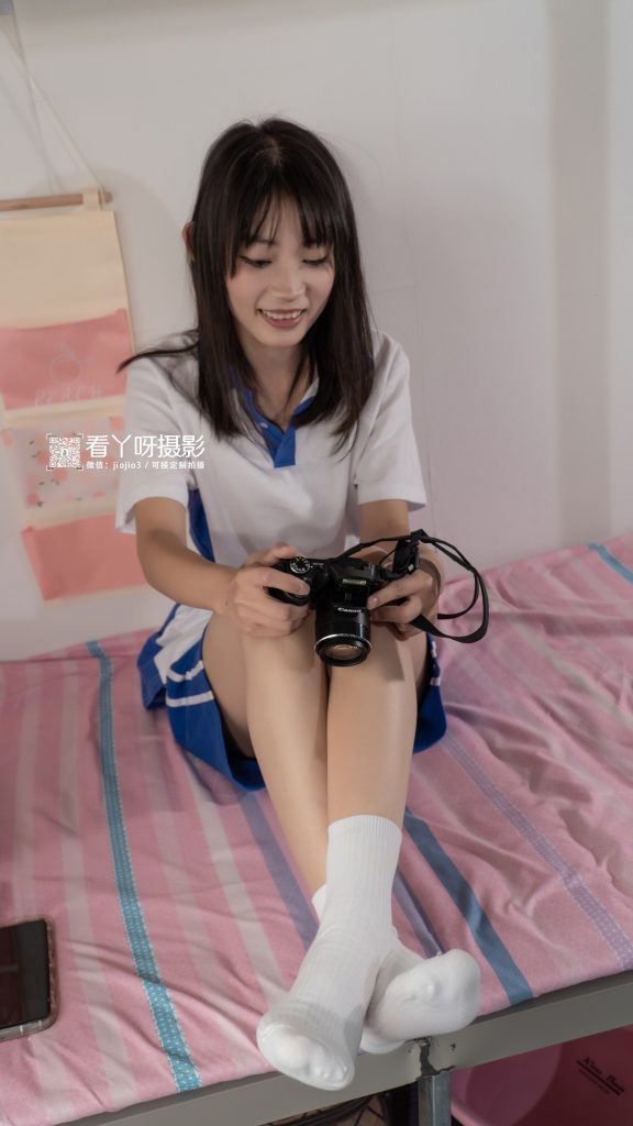 愛丫攝影 004 藍校服女孩白棉襪腳裸足[187P/1V/4.45GB]插圖3