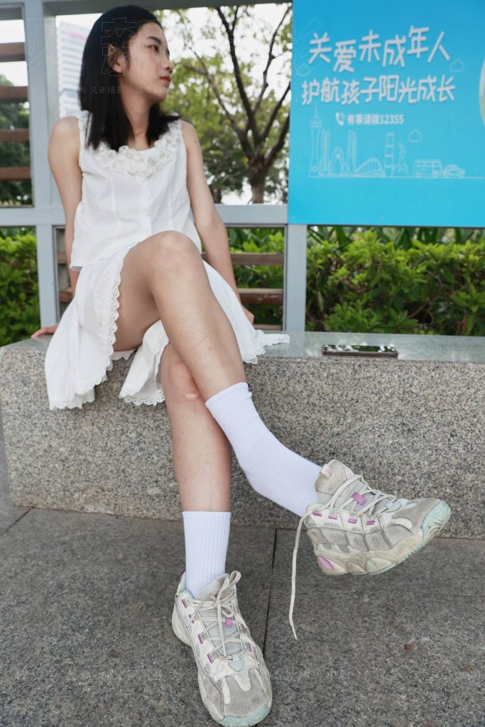 見新攝影 057 寶藏女孩耐克白裙白棉襪腳 [175P/2V/2.17G]插圖2