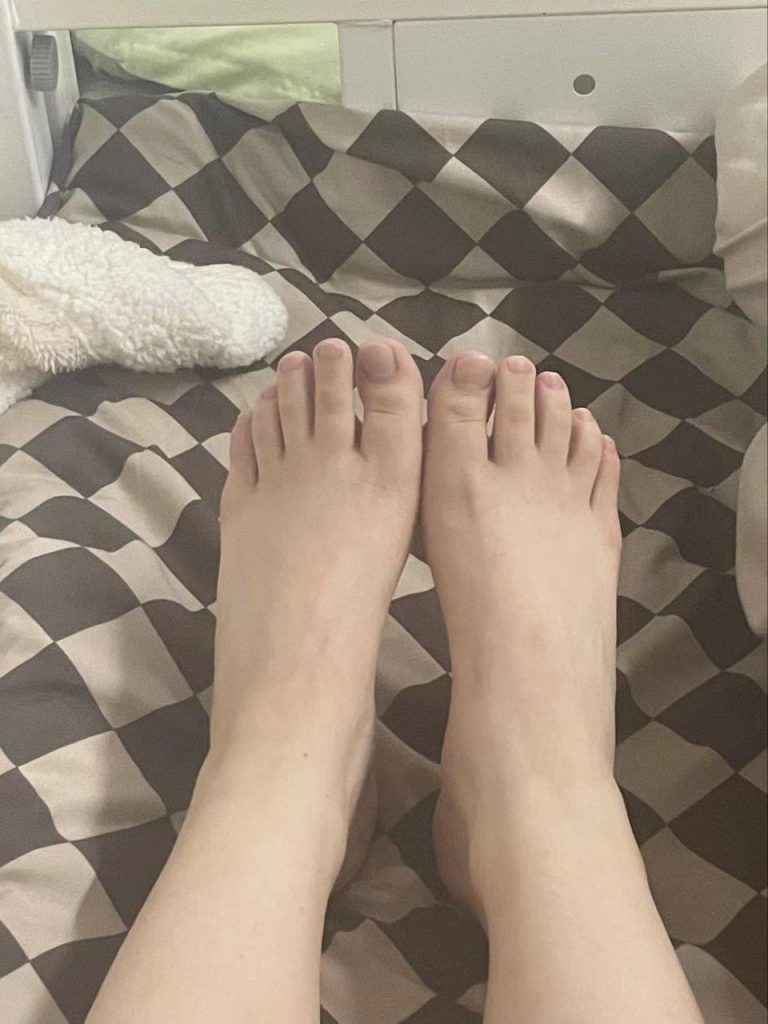 腳模面試臉足同框套路系列-077-非長期 金發(fā)妹[5P/2V/28MB]插圖1