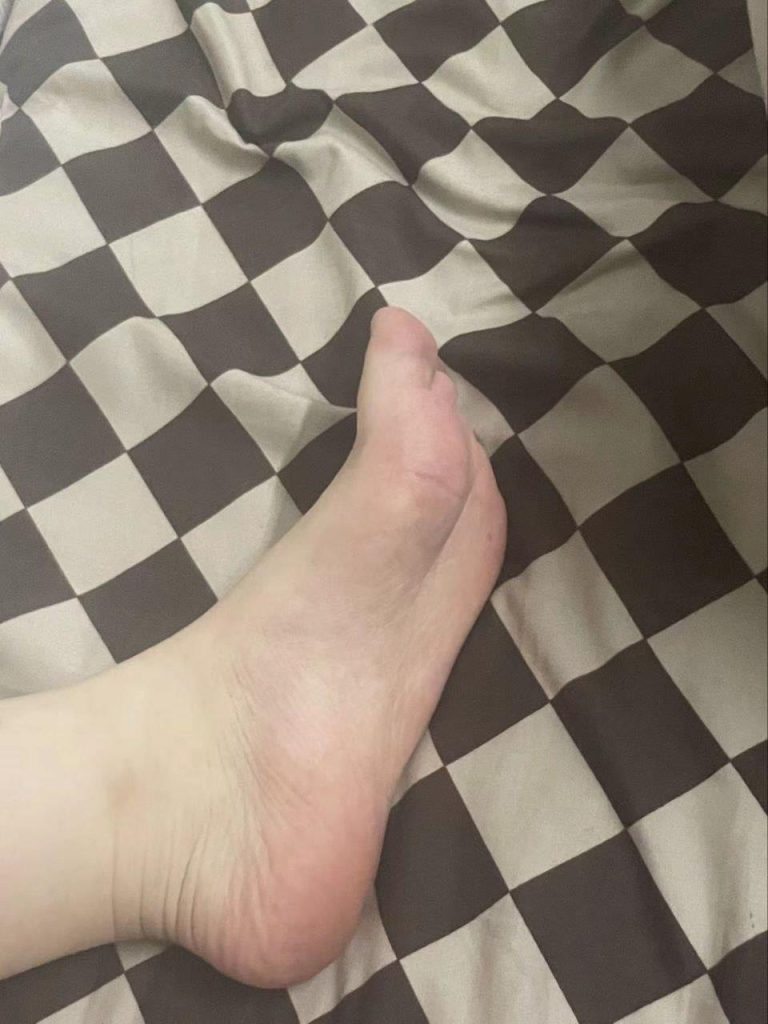 腳模面試臉足同框套路系列-077-非長期 金發(fā)妹[5P/2V/28MB]插圖2