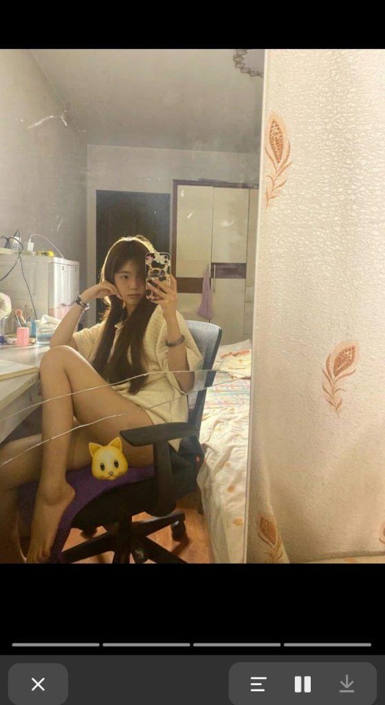 腳模面試臉足同框套路系列-083-各種秀腳[10P/6V/122MB]插圖1