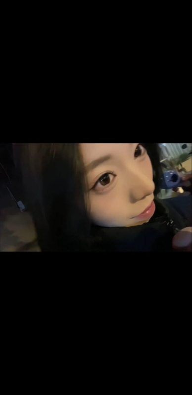 腳模面試臉足同框套路系列-084-黑絲踩屏秀腳 主播[4P/14V/132MB]-無料攝影圈