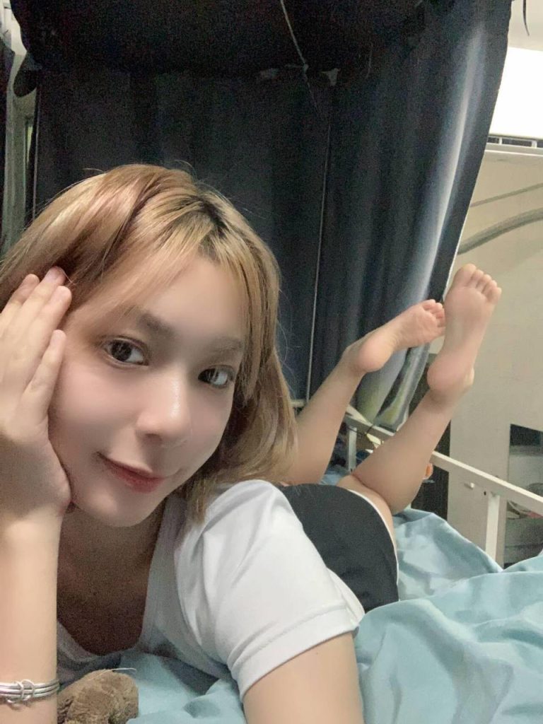 腳模面試臉足同框套路系列-088-新開發(fā)的學(xué)妹[7P/39V/456MB]插圖3