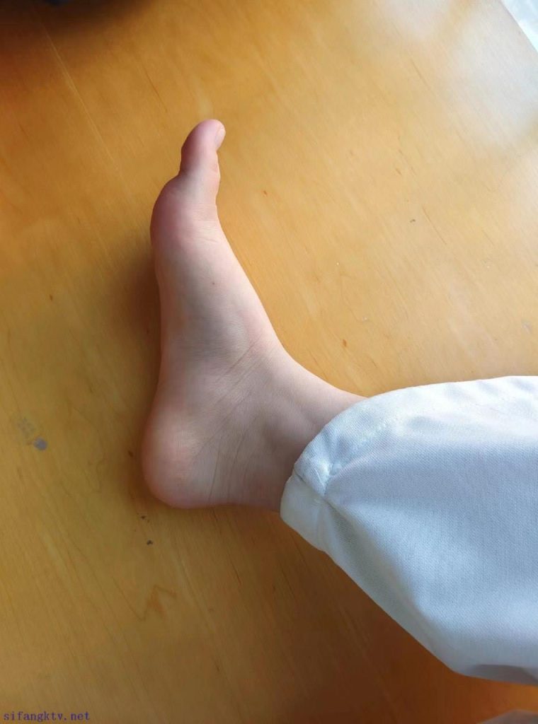 腳模面試臉足同框套路系列-089-可愛(ài)妹妹（秀美腳底，超很有感覺(jué)）[5P/11V/302MB]插圖1