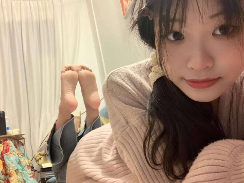 腳模面試臉足同框套路系列-094 可愛mm超近距離拍腳 [13P/6V/68M]-無料攝影圈