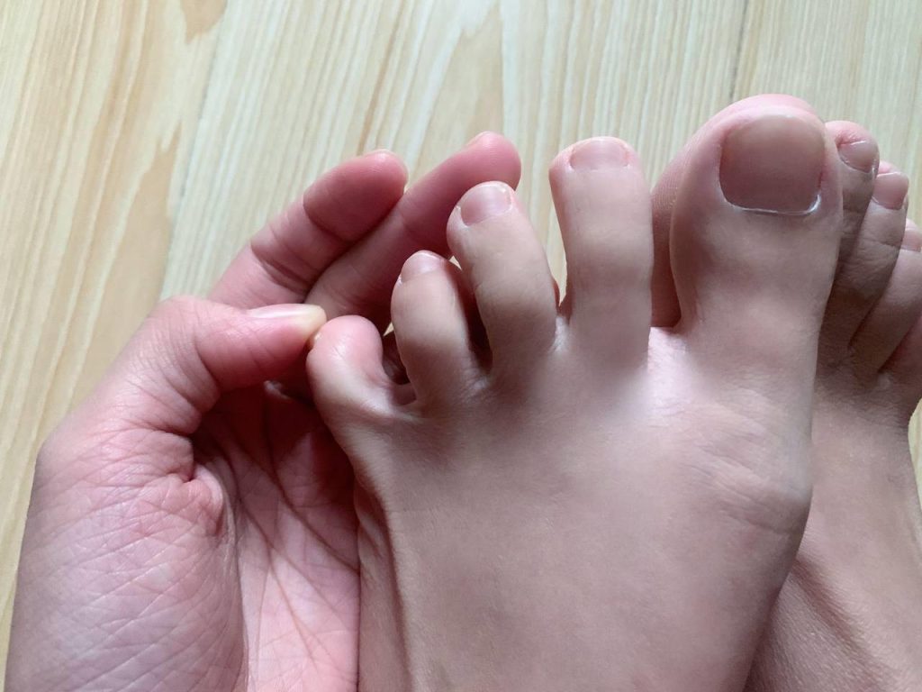 腳模面試臉足同框套路系列-094 可愛mm超近距離拍腳 [13P/6V/68M]插圖1