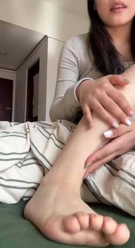 腳模面試臉足同框套路系列-096 秀腿腳 [17V/173M]插圖1