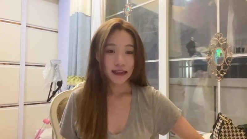 腳模面試臉足同框套路系列-097 甜甜 上海166 93 37[34P/10V/67M]-無料攝影圈