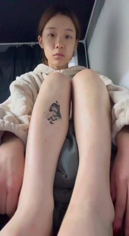 腳模面試臉足同框套路系列-109 紋身MM [15P/24V/124M]-無料攝影圈