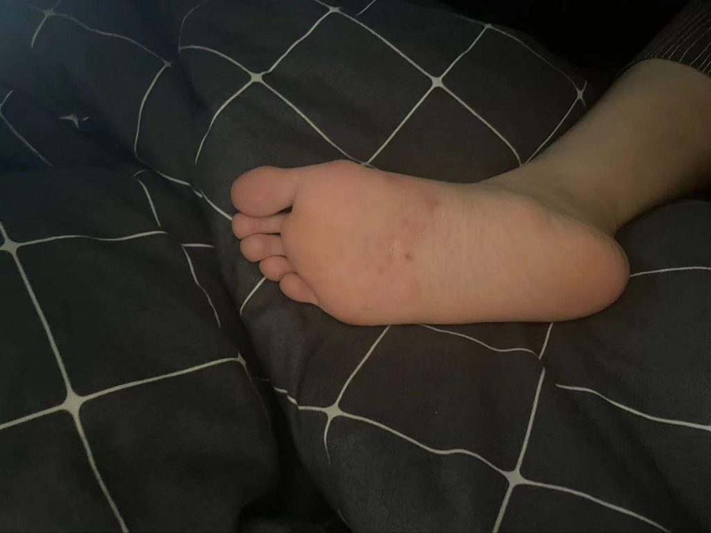 腳模面試臉足同框套路系列-122 藝術(shù)院校?；╗5P/2V/8M]插圖4