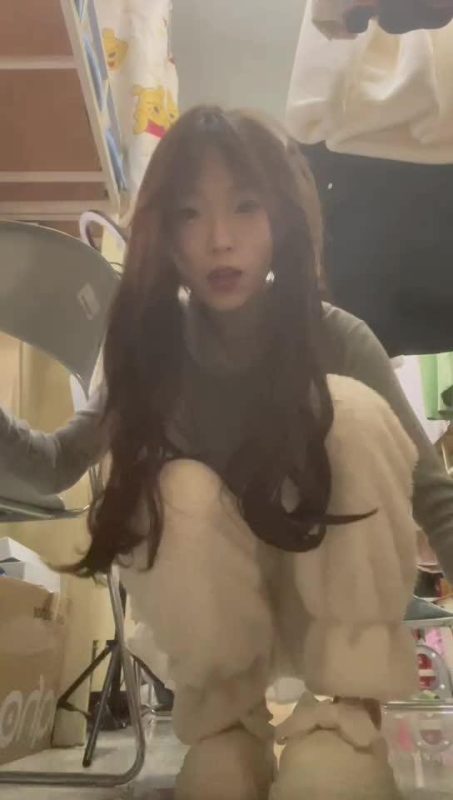 腳模面試臉足同框套路系列-123 模擬zj 俯視秀足 挑鞋[35P/13V/149M]-無(wú)料攝影圈