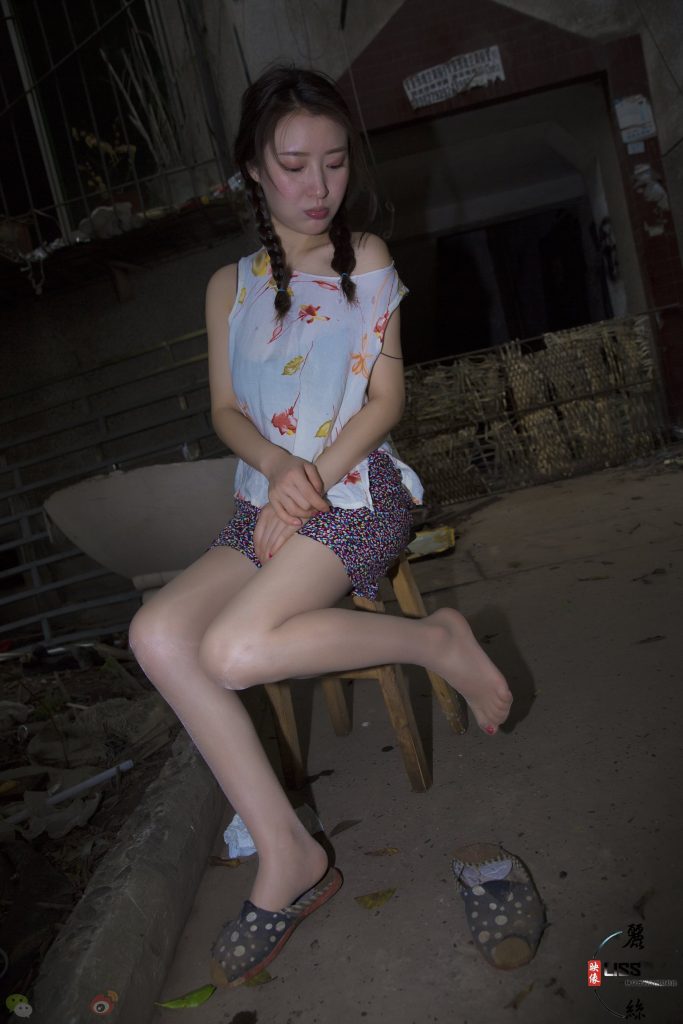 [LISS麗絲映像]NO.014 莎妹《廢品垃圾站老王的女兒》[80P/1.25G]插圖