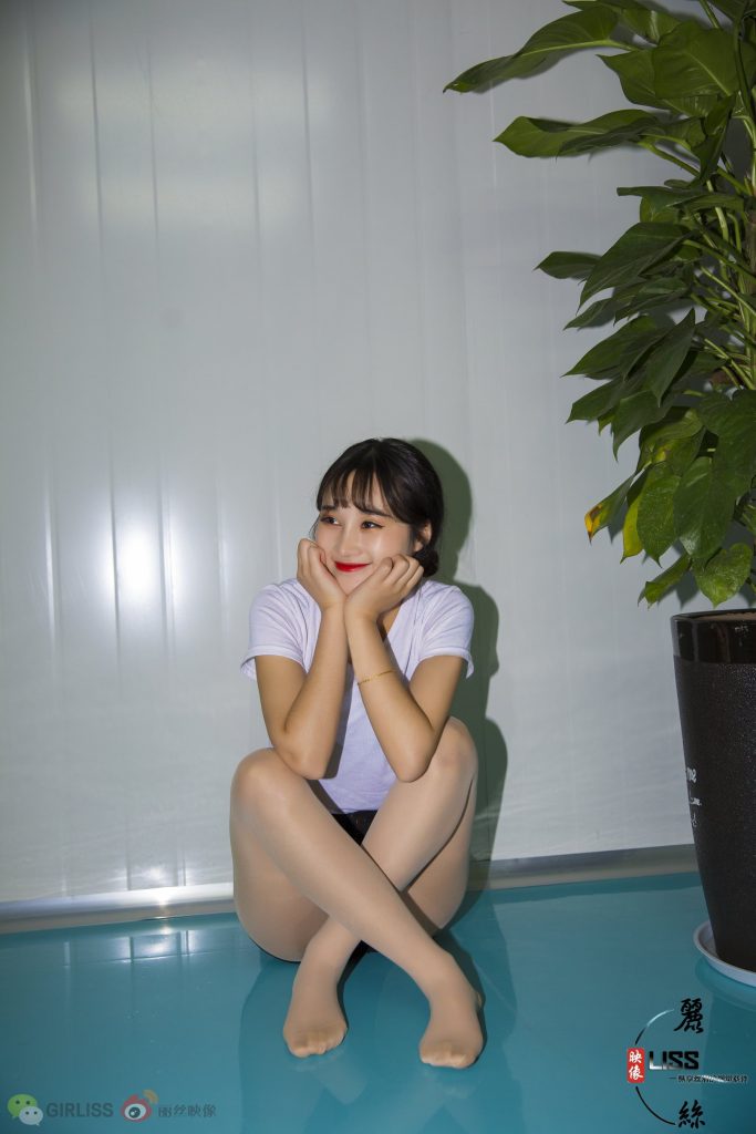 [LISS麗絲映像]NO.015 琪妹《實(shí)習(xí)期女秘體驗(yàn)中心》[93P/1.51GB]插圖3