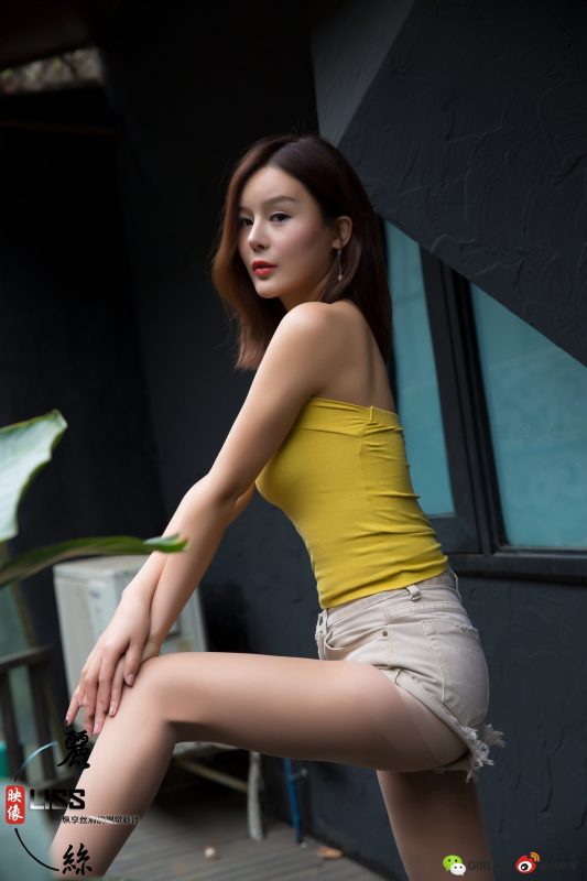 [LISS麗絲映像]NO.038 涼冰《穿超短熱褲+絲襪的涼冰》[53P/835MB]-無料攝影圈