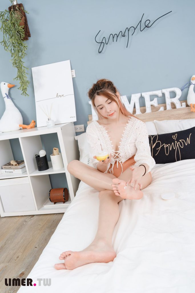 Limerence原創(chuàng) NO.031 超美Aya臺日混血魔鬼身材 夏日清涼裸足夾腳拖[144P/1V/3.11GB]插圖1