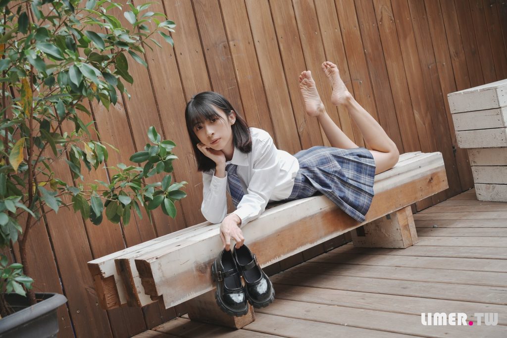 Limerence原創(chuàng) NO.037 子子 JK小腿襪到裸足的偷窺視角[181P/1V/5.40GB]插圖1
