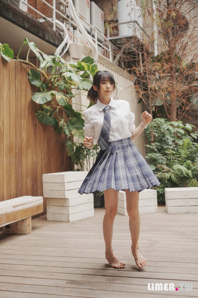 Limerence原創(chuàng) NO.037 子子 JK小腿襪到裸足的偷窺視角[181P/1V/5.40GB]插圖