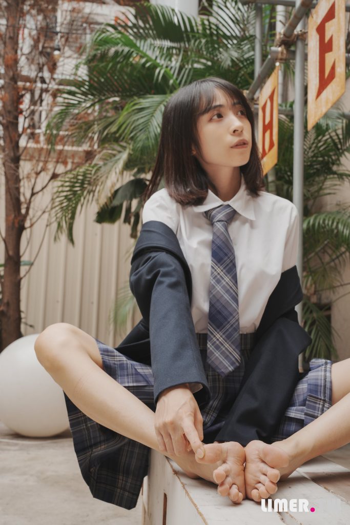 Limerence原創(chuàng) NO.037 子子 JK小腿襪到裸足的偷窺視角[181P/1V/5.40GB]插圖3