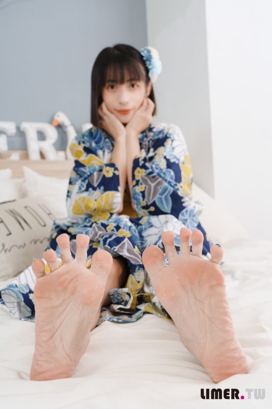 Limerence原創(chuàng) NO.042 日本妹子子 超敏感腳腳初次被TK[160P/1V/4.86GB]-無料攝影圈