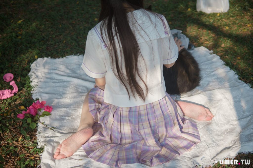 Limerence原創(chuàng) NO.047 海藍(lán) 白皙希臘腳 JK戶外野餐[199P/1V/1.54GB]插圖3