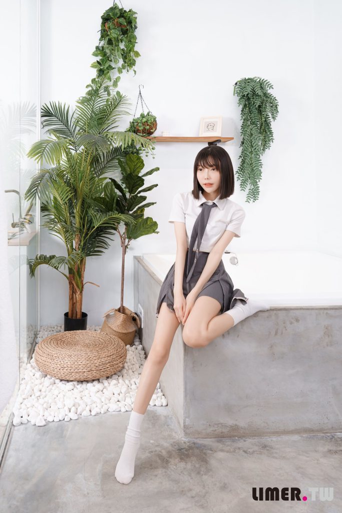 Limerence原創(chuàng) NO.052 素人林瑩 JK小隻馬の性感裸足[166P/1V/2.96GB]插圖1