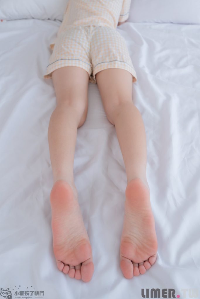 Limerence原創(chuàng) No.065 素人夢夢 妹妹在休假日的裸足居家服 [153P/1V/1.58GB]插圖1