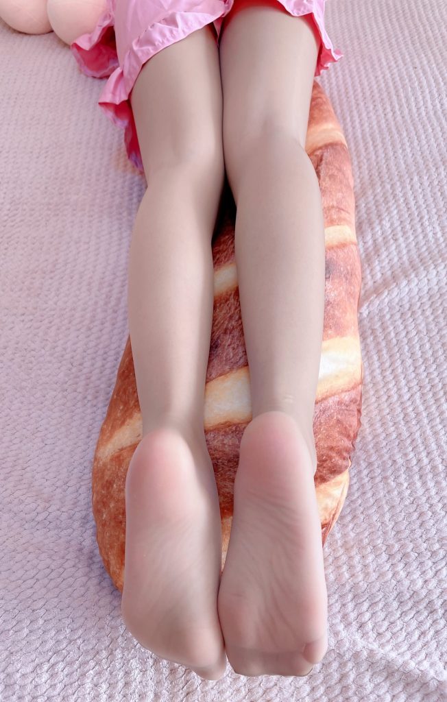 022-地瓜小盆友-粉連衣裙肉絲足[70M]插圖2