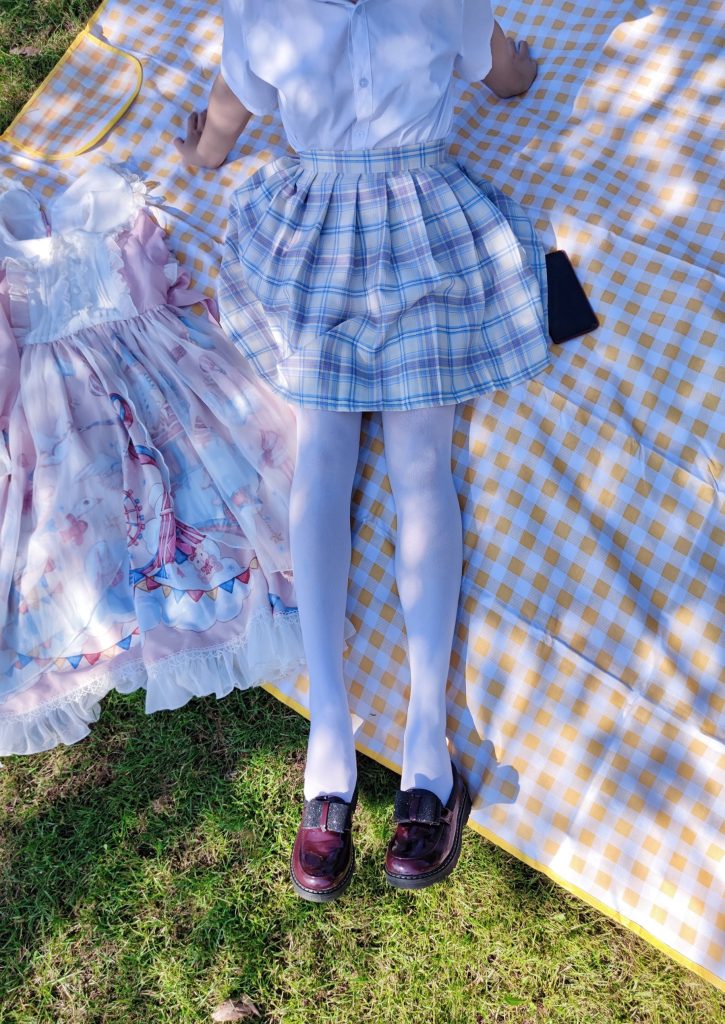 041-地瓜小盆友-草地1[49M]插圖2