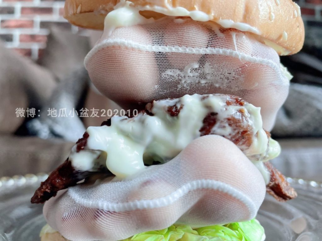 044-地瓜小盆友-地瓜牌白絲嫩足漢堡【圖包+視頻】[998M]插圖