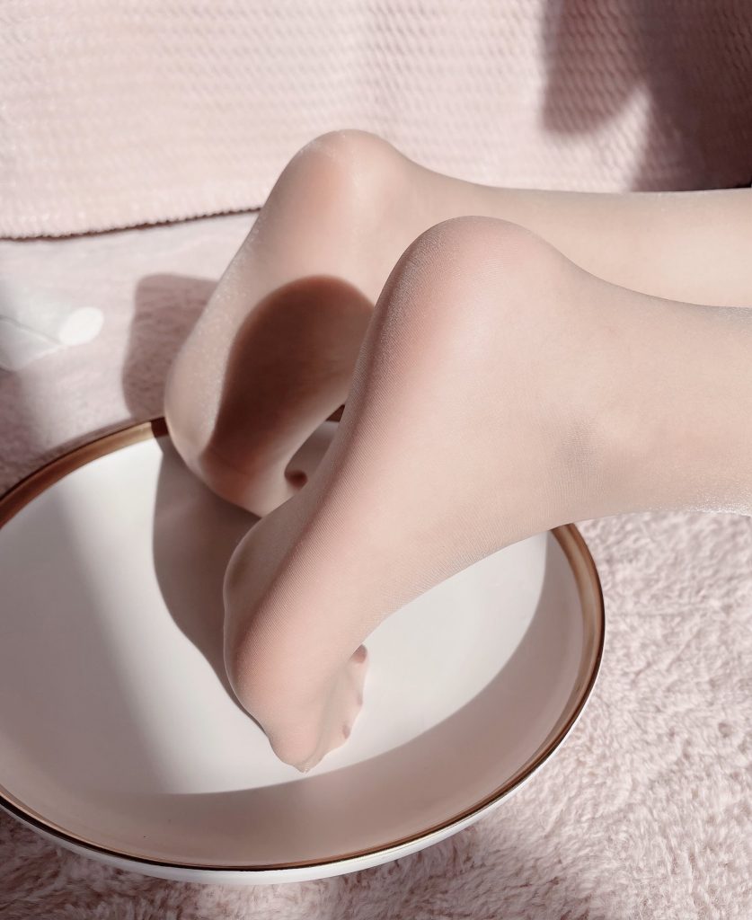 045-地瓜小盆友-地瓜牌肉絲裸足漢堡[68M]插圖