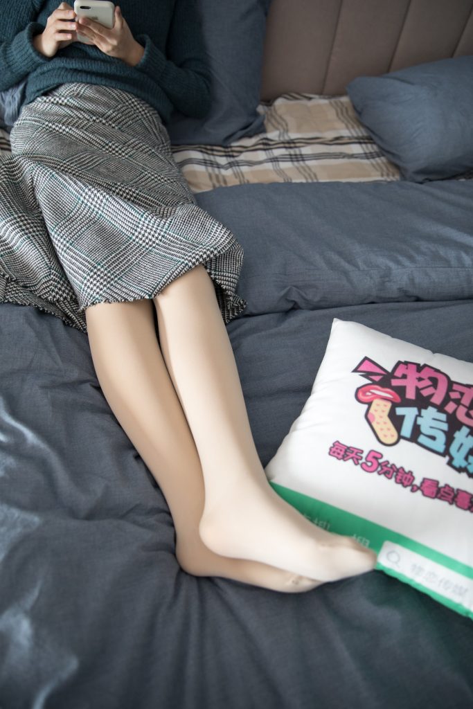 物戀傳媒 No.124 可兒-床邊的肉絲秀 [99P/1V/2.05GB]插圖3