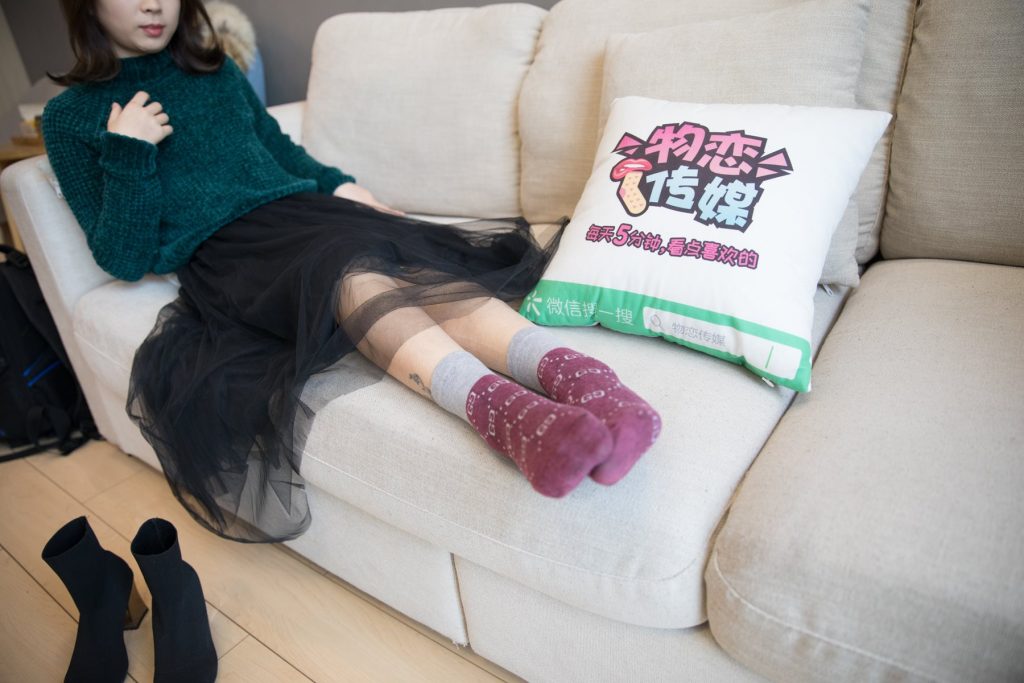 物戀傳媒 No.127 米萊-溫暖的，毛衣紗裙襪子靴 [162P/1V/2.97GB]插圖1