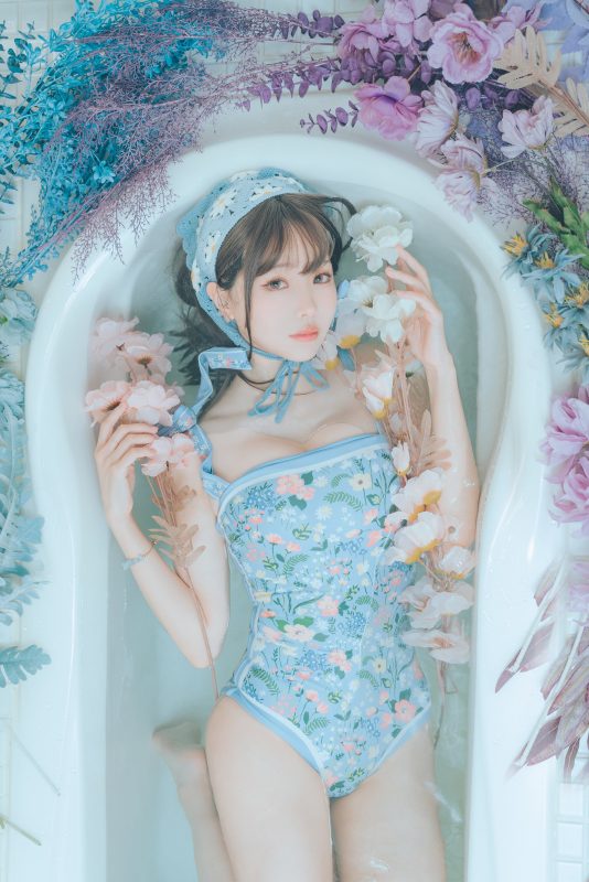 Ely_eee(ElyEE子) NO.112 – 復古水藍花[38P/89MB]-無料攝影圈