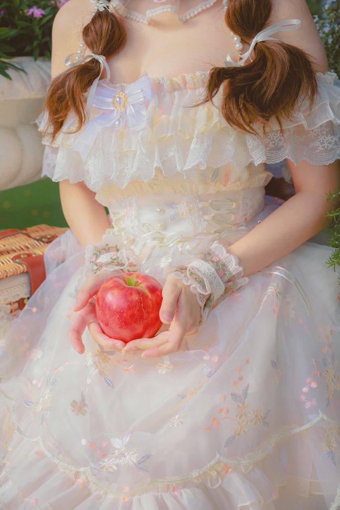 Ely_eee(ElyEE子) NO.143 – Red panda & Apple 小熊貓?zhí)O果香[30P/72MB]插圖