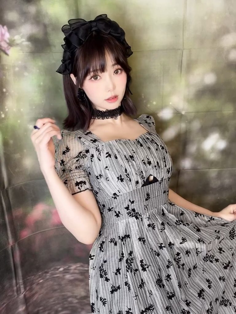 Ely_eee(ElyEE子) NO.154 – Roses After the Rain 雨後玫瑰[30P/1V/114MB]插圖1