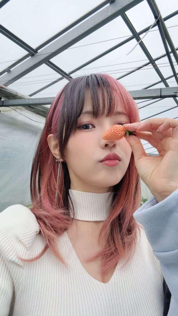 Ely_eee(ElyEE子) NO.165 – Strawberry Picking Date[34P/2V/128MB]插圖2