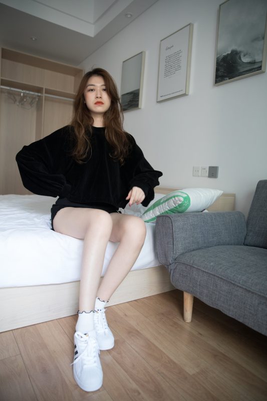 物戀傳媒 No.230 佳琪-一襲青絲繞指柔o [196P/1V/6.03G]-無(wú)料攝影圈