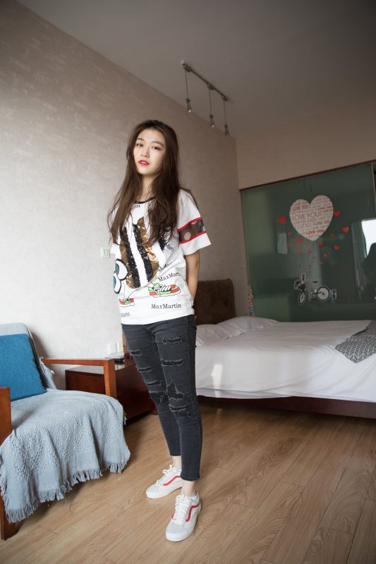 物戀傳媒 No.283 佳琪-從繁花似錦中走過 [229P/1V/5.78G]-無料攝影圈