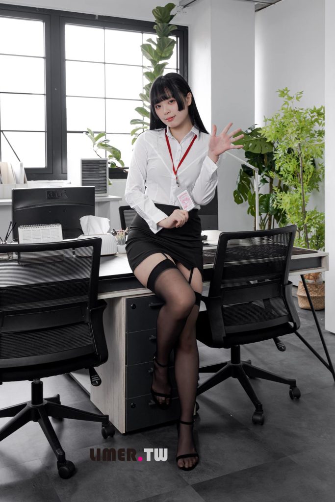 Limerence 110 之之 絕美職員讓你上班無法專心的黑絲＆裸足完整版 [202P/3V/4.18G]插圖2