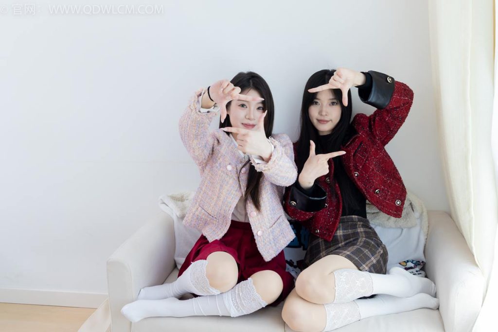 物戀傳媒 NO.2375 茯苓閃閃-長(zhǎng)靴、白棉襪、厚肉絲[170P/1V/5.00GB]插圖2